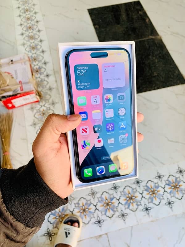 iPhone 15 Pro Max Jv 256gb 4