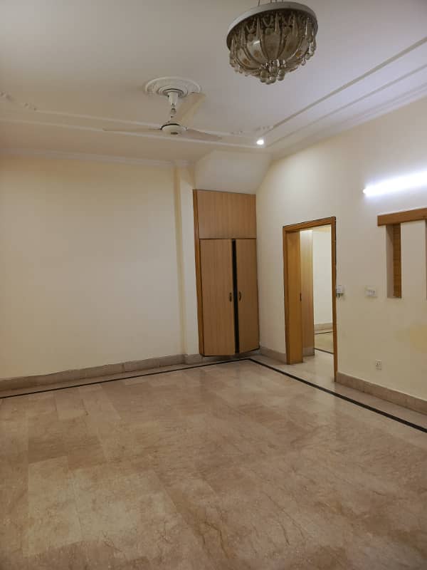 30*60 Ground floor for rent in G-13 7