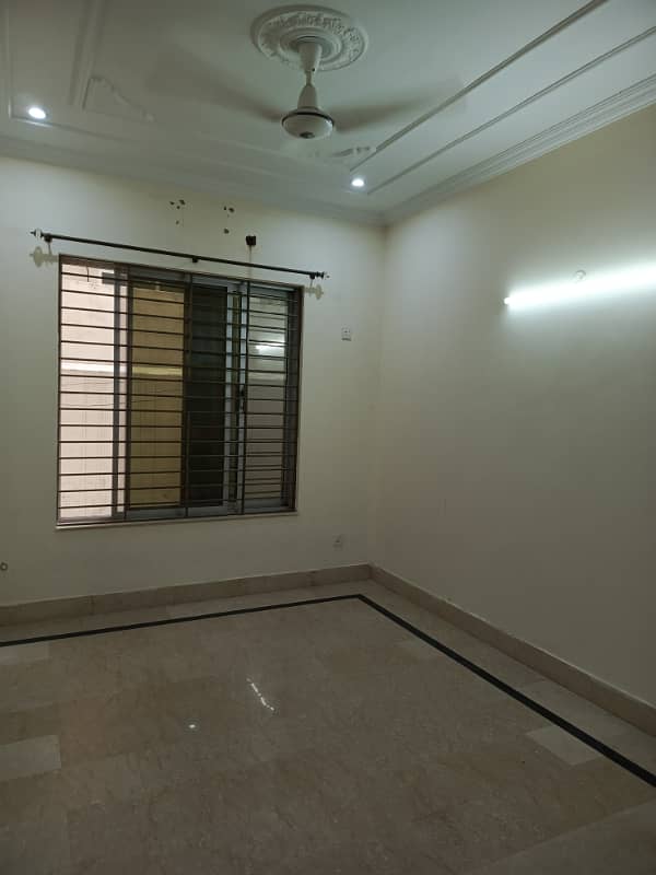 30*60 Ground floor for rent in G-13 8