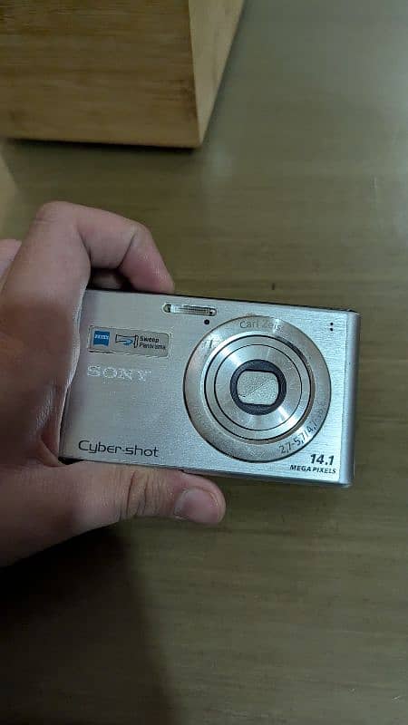 Sony Cybershot w550 with sweep paranoma contact 0330===}484==}3770 1