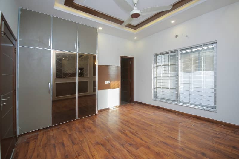 DHA Phase 6 20 Marla Upper Portion Up For rent 5