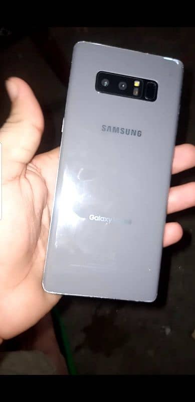 sumsung Note 8 glaas crck doted 1