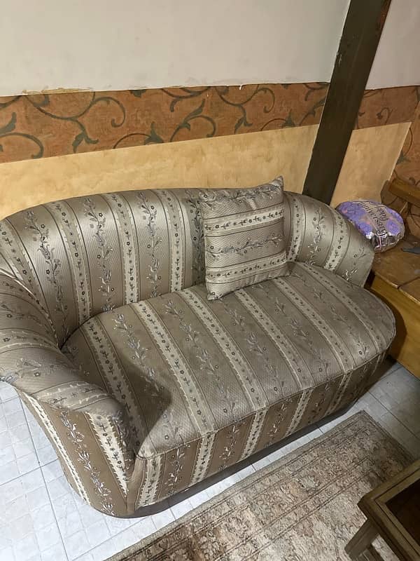 Elegant 3 seater Sofa 11