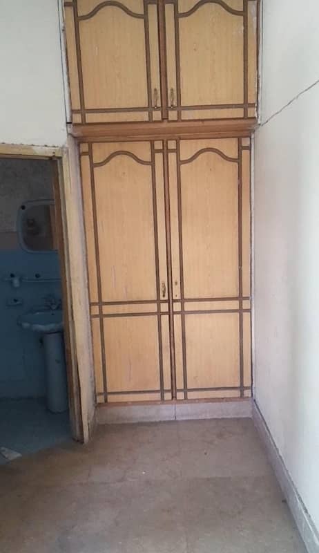 8 MARLA UPPER PORTION FOR RENT IN ALLAMA IQBAL TOWN CLIFTON COLONY LAHORE 6