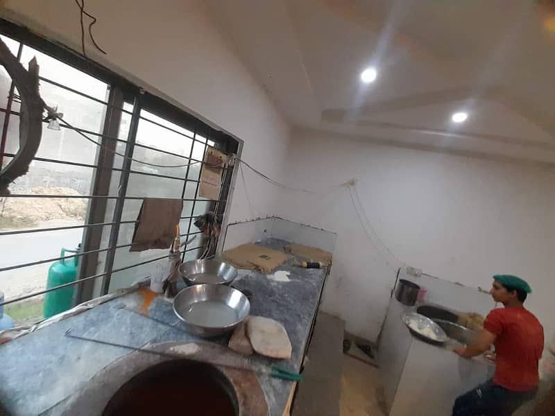 running cafe and resturant for rent setup for sale in johar town hot location 2