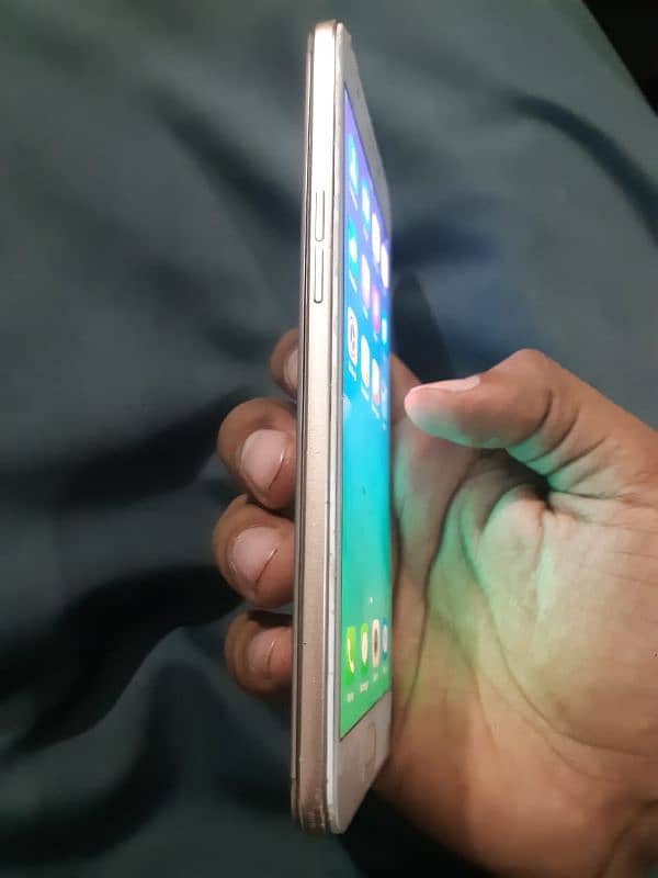 oppo F1s 4