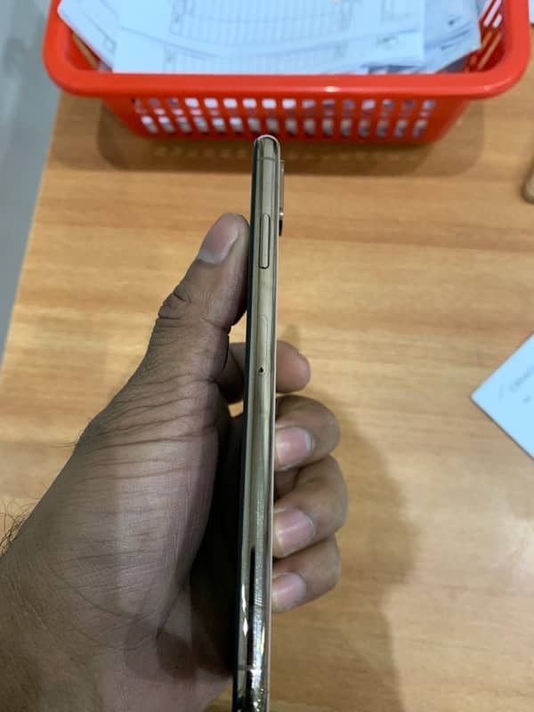 iPhone xs Max PTA approved 4