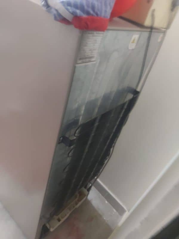 refrigerator 9122  only 4 month used 2