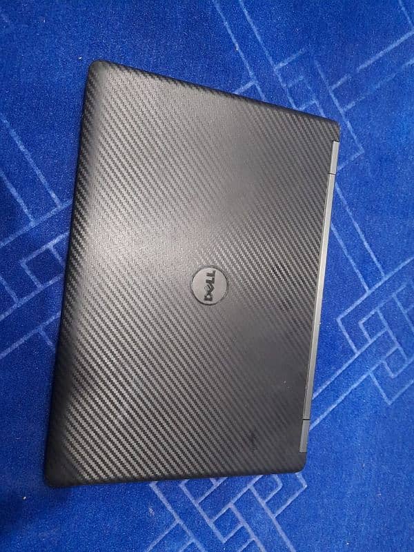 Dell laptop for sale 8 gb 256 gb 2 g graphic card 5th generation 0