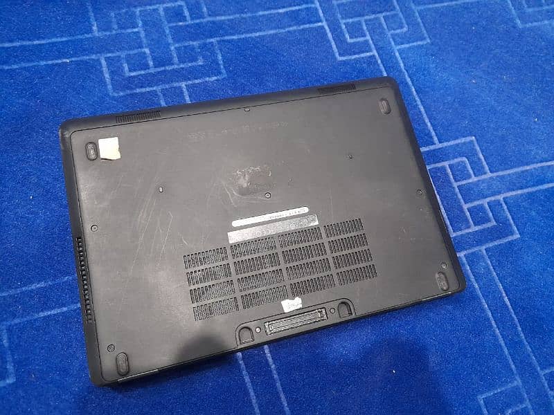 Dell laptop for sale 8 gb 256 gb 2 g graphic card 5th generation 1