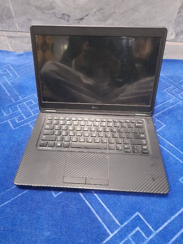 Dell laptop for sale 8 gb 256 gb 2 g graphic card 5th generation 2