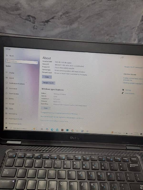 Dell laptop for sale 8 gb 256 gb 2 g graphic card 5th generation 5