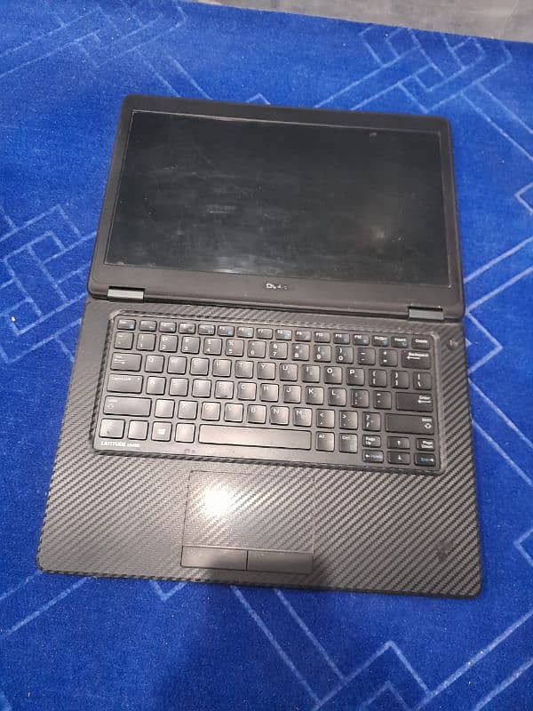 Dell laptop for sale 8 gb 256 gb 2 g graphic card 5th generation 6