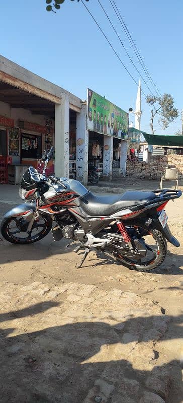 Honda 150F 10/9 Lush Condition 100% Ok price full final  no time waste 1