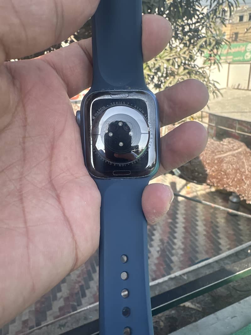 Apple  series 7 original watch 2