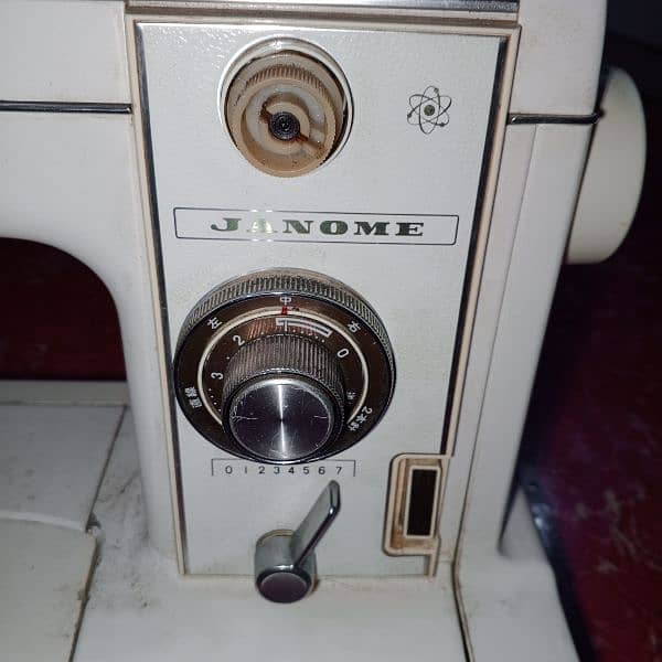 Janome Model 815 Rs. 16500/= 3