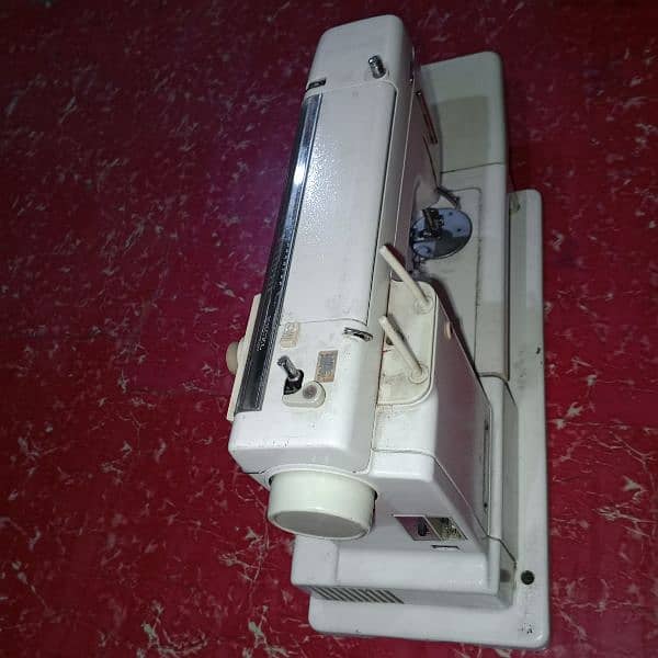 Janome Model 815 Rs. 16500/= 12