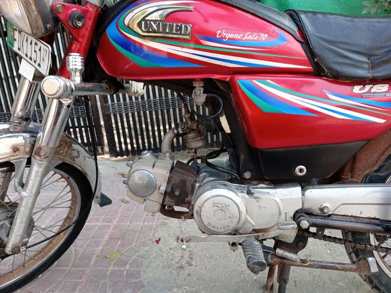 CD 70 motor cycle for sale 4