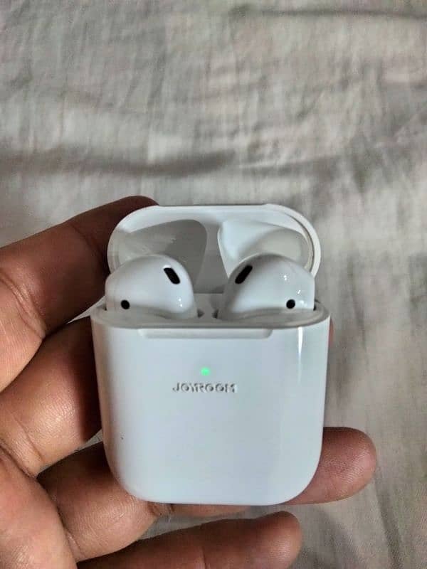 joyroom Airpods almost Brand New condition 2