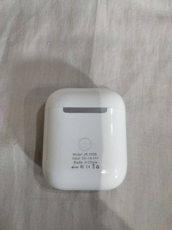 joyroom Airpods almost Brand New condition 4