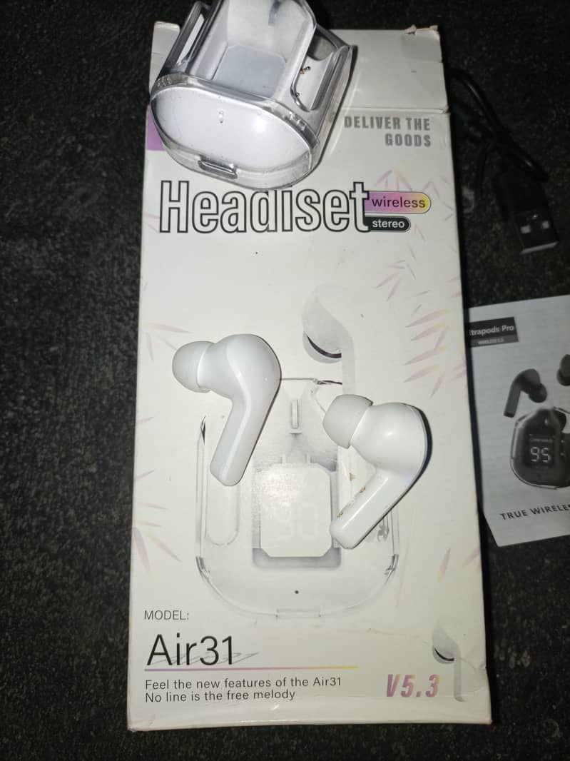 head set for sale in good condition 3