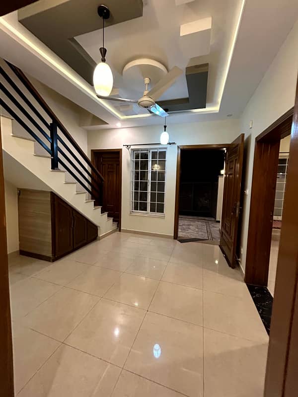 Full house 4bed available for rent in D-12 Islamabad 4