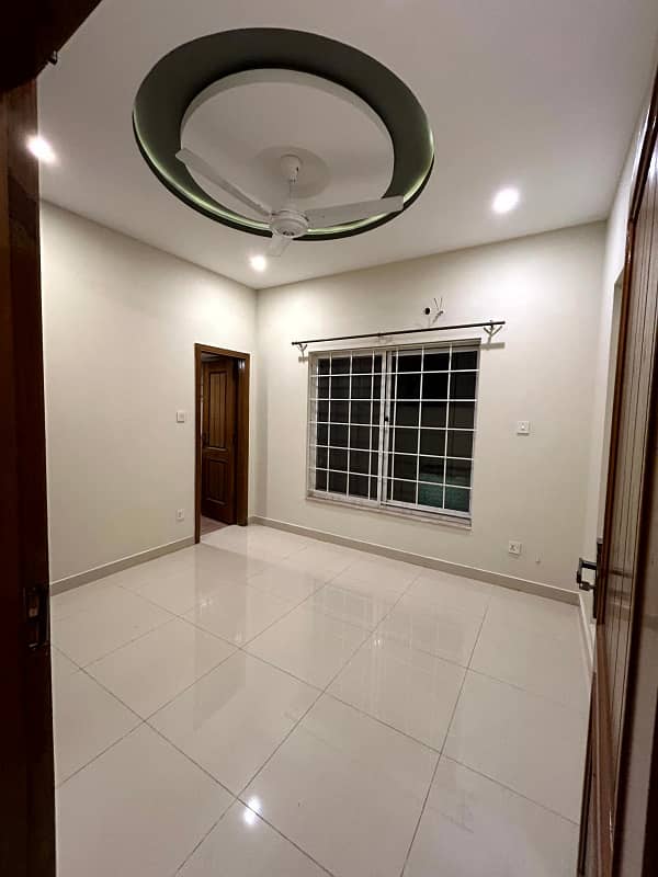 Full house 4bed available for rent in D-12 Islamabad 5