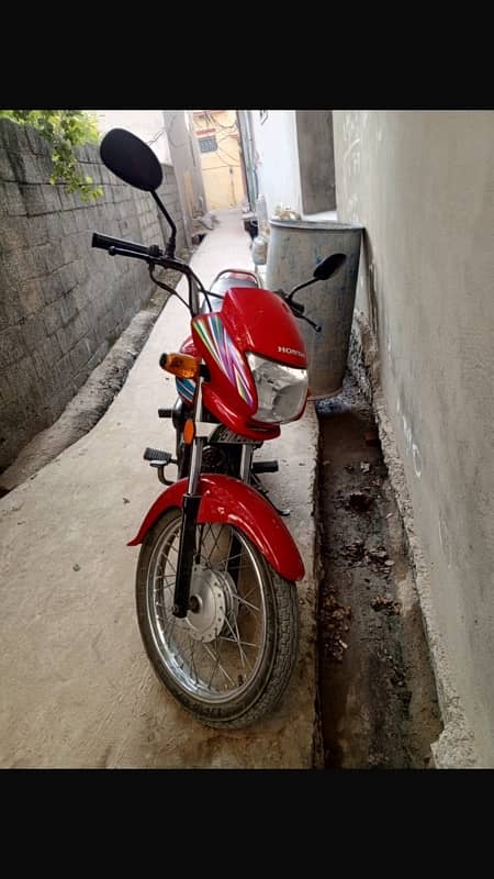 Honda prider 17 modal new condition 1 lac final 2