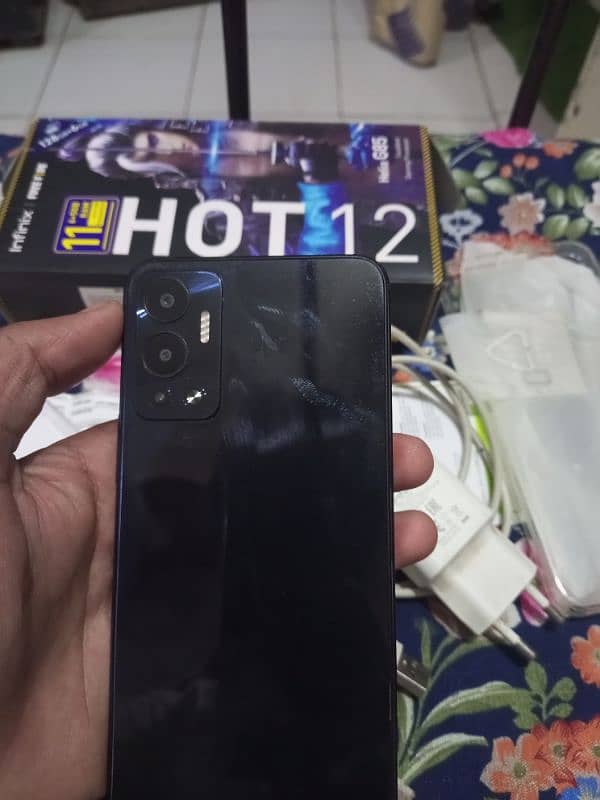 one plus 9 12+12gb+256gb infinix hot 12 6+5gb+128gn 9