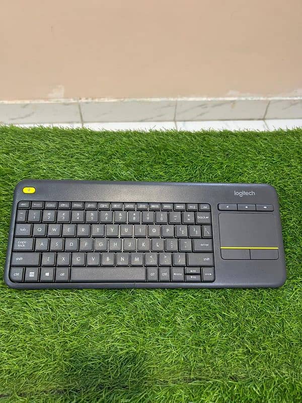 logitech k400+ touchpad keyboard wireless tv keyboard 2