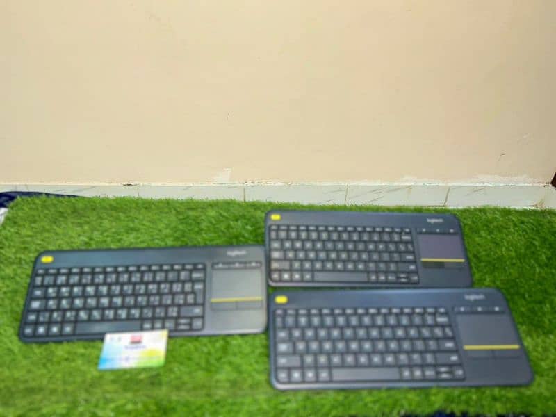 logitech k400+ touchpad keyboard wireless tv keyboard 3