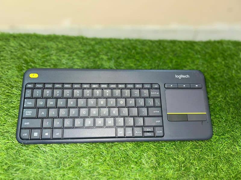 logitech k400+ touchpad keyboard wireless tv keyboard 4