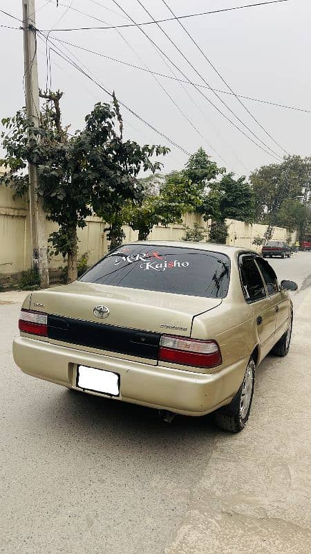 Toyota Corolla  2000 1