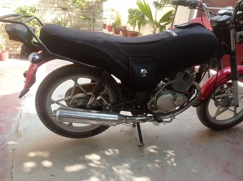 SUZUKI GS 150 SE ALLOYRIM 3