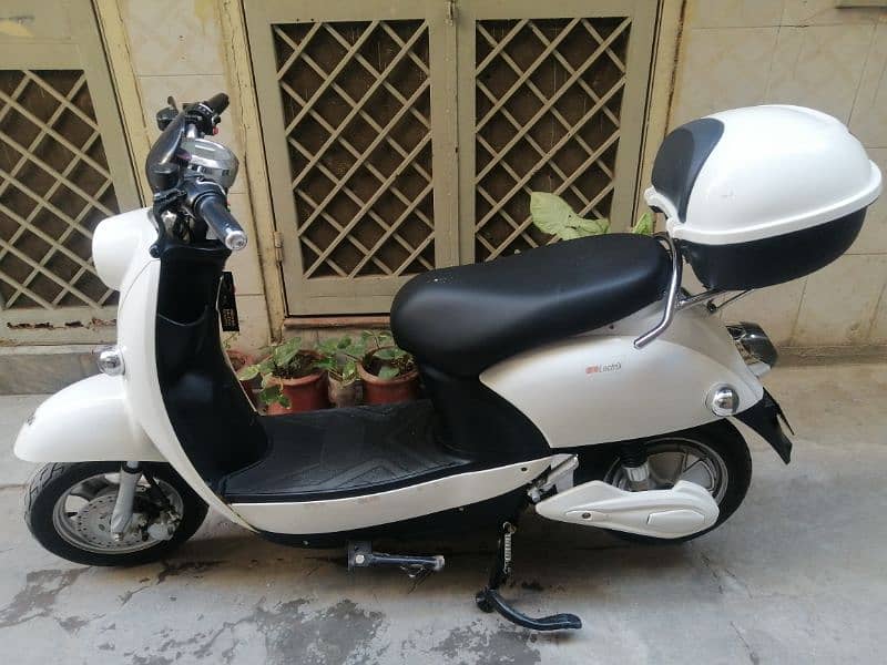 Electric Scooty 7