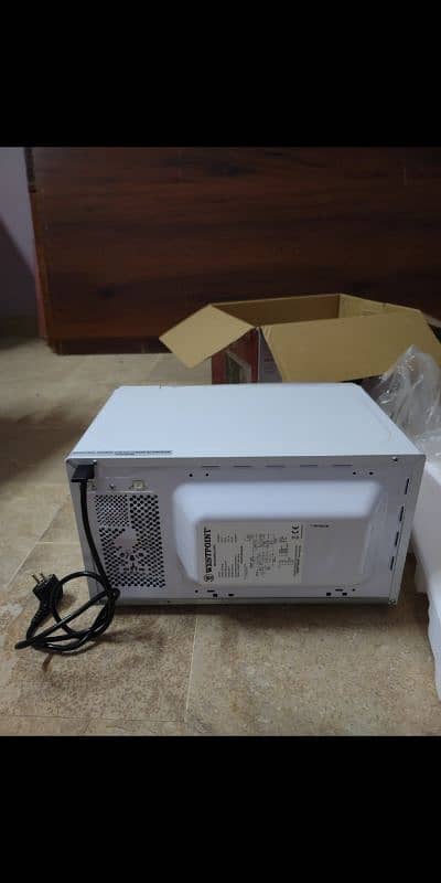 Microwave oven WF-822M 2