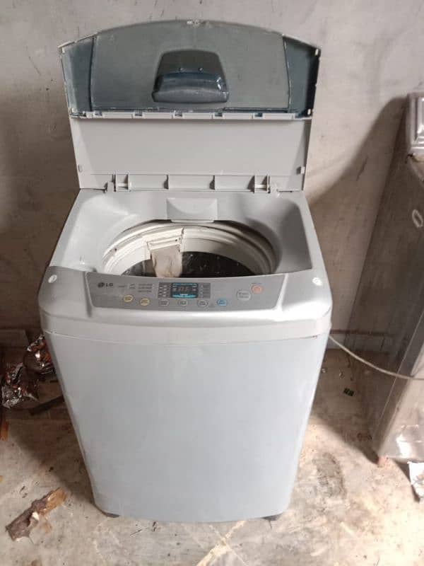 Lg 12Kg Fully automatic Washing machine 100% in working For Sale , 3