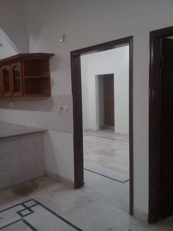 independent 240 yards bungalow for rent in johar 4