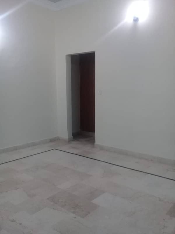 independent 240 yards bungalow for rent in johar 5