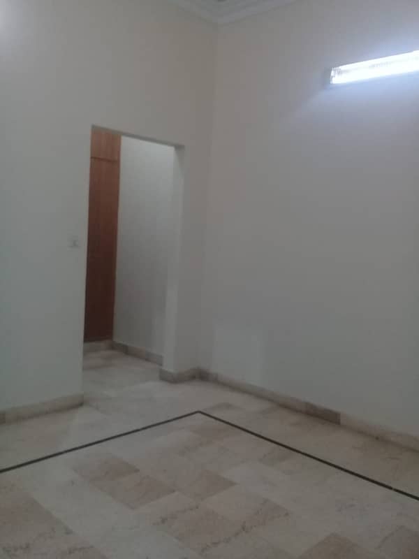 independent 240 yards bungalow for rent in johar 8