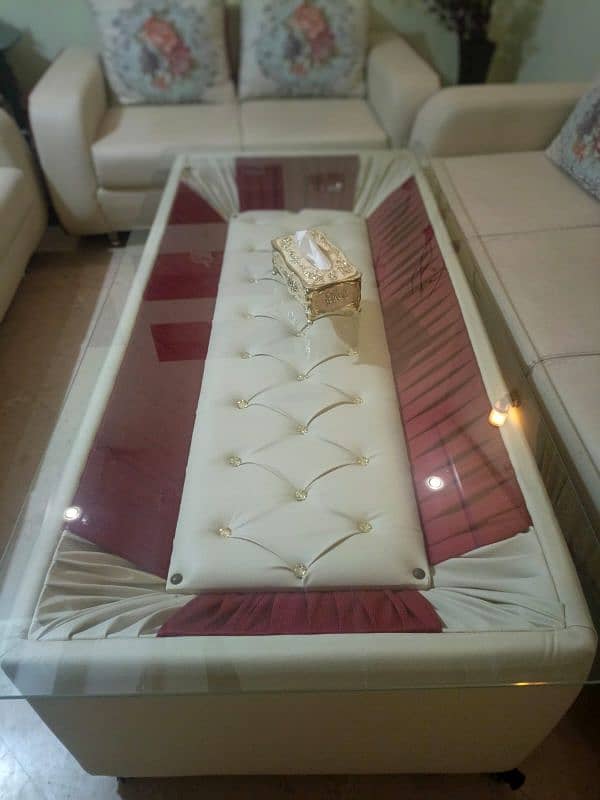 10 seater sofa fancy center table 6