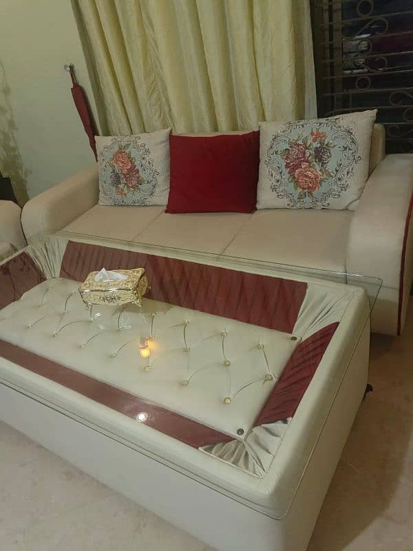 10 seater sofa fancy center table 7