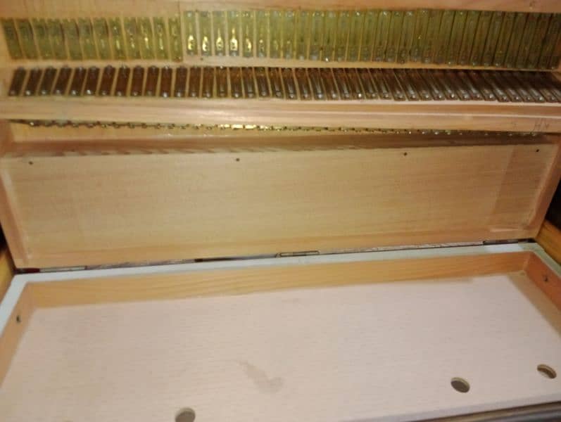 Jamuna harmonium made in India 3