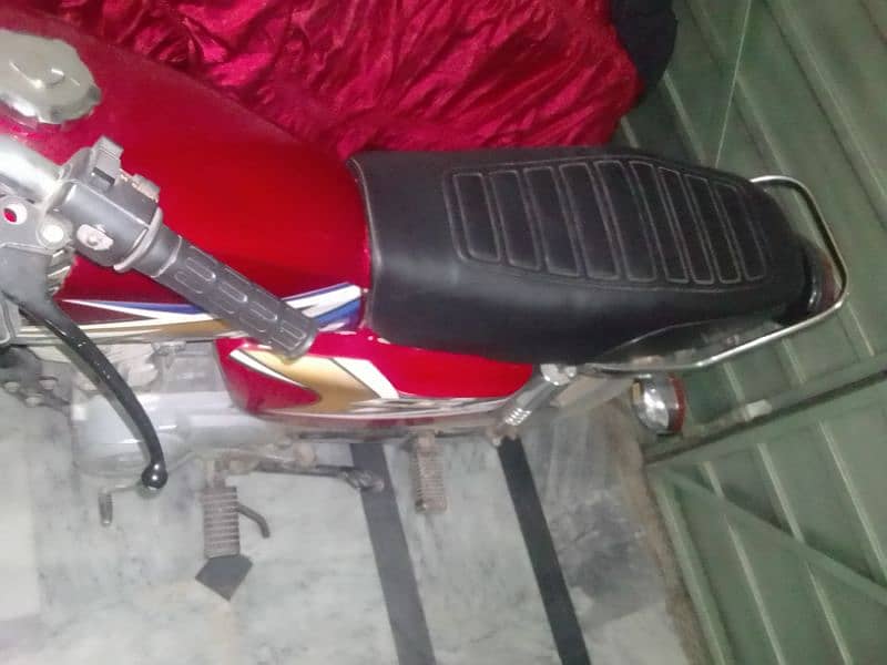 Honda motorcycle good condition used 1