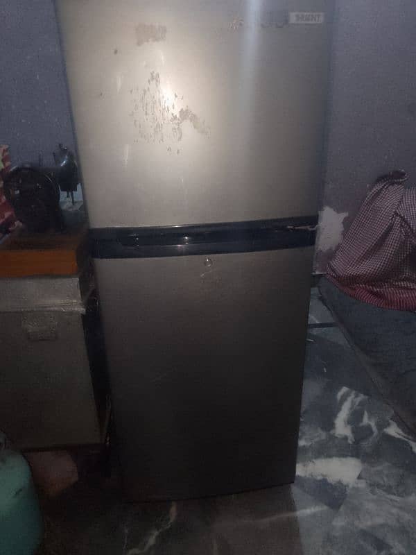 fridge good condition 03200097448 4