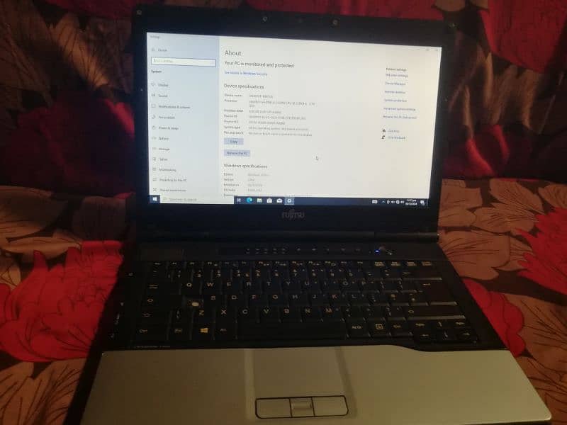 Fujitsu Lifebook S Series leptop 4