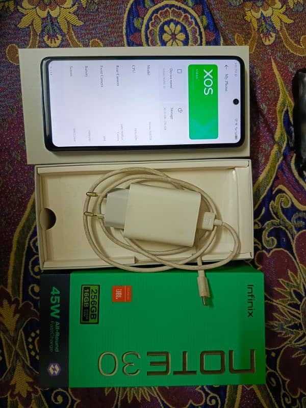 Infinix note 30 8/256 1