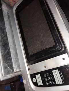 Haier Microwave Full size Ok condition