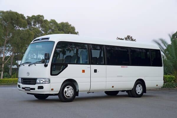 Rent A Car In Karachi / With Driver / Tour Pacakges / Grand Cabin/ APV 7