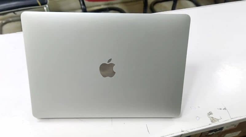 MacBook Pro M1 8/512GB 13 inch # Watsapp , 03486223941 0